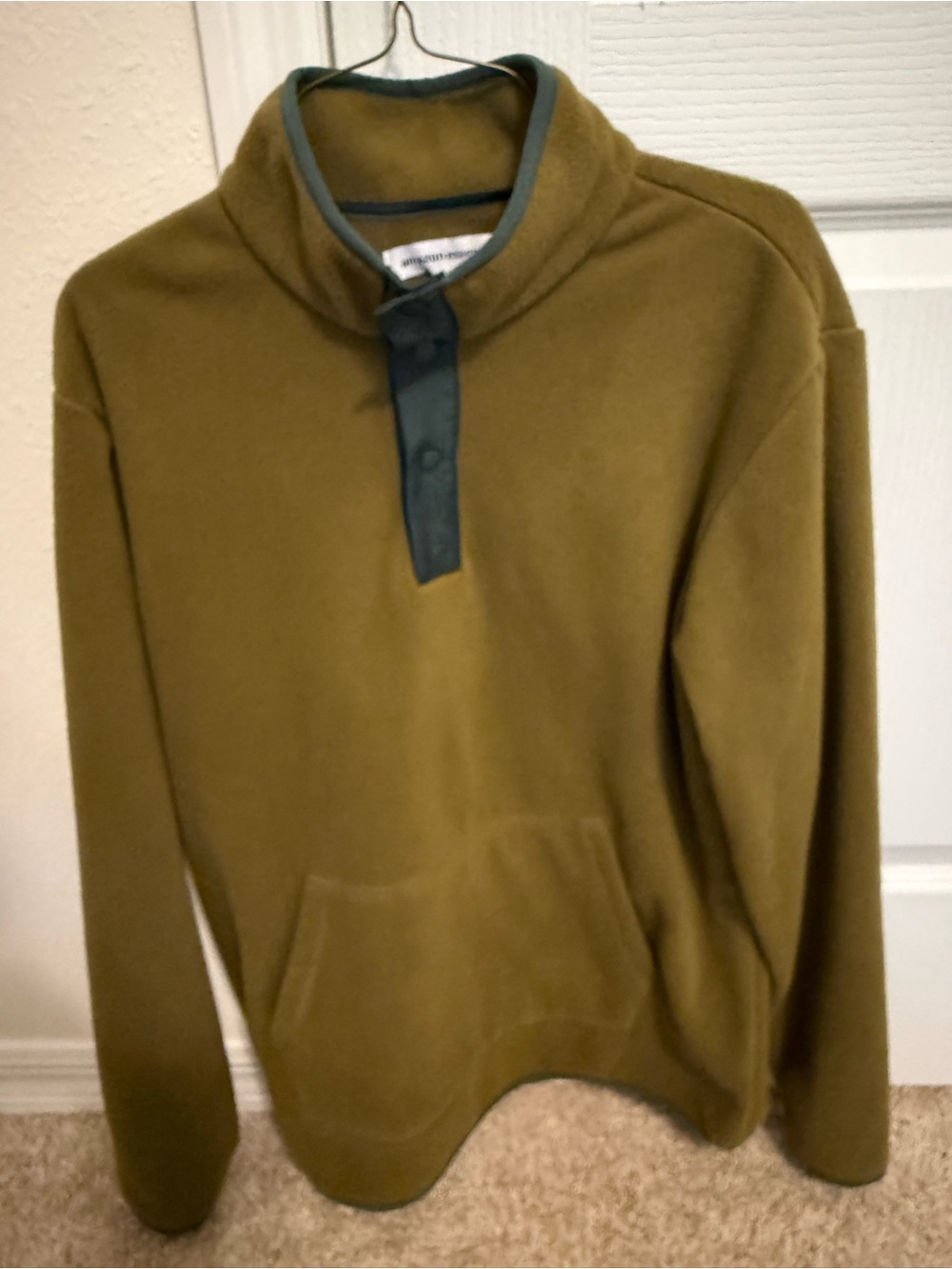 Amazon Essentials green pullover fleece